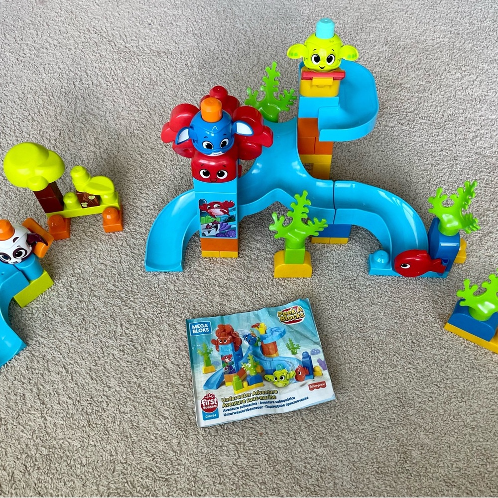 Mega Bloks Peek a blocks